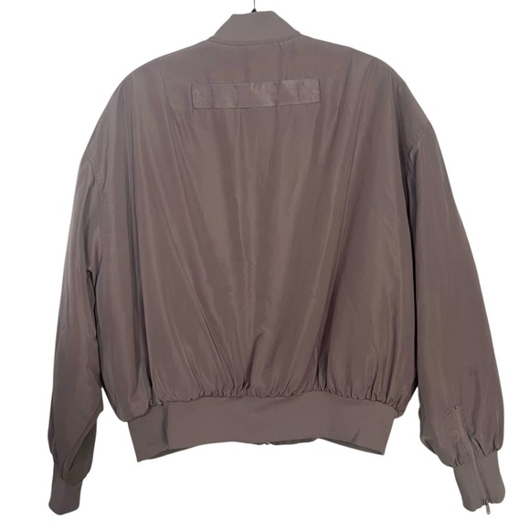 Alo Yoga Tan Taupe Ivory Faux Fur Lined Urbanite Bomber Jacket Medium - Picture 2 of 15